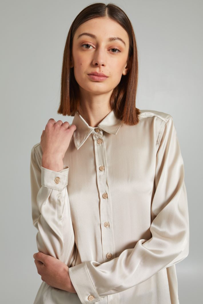 Fluid satin shirt Intrend - 4