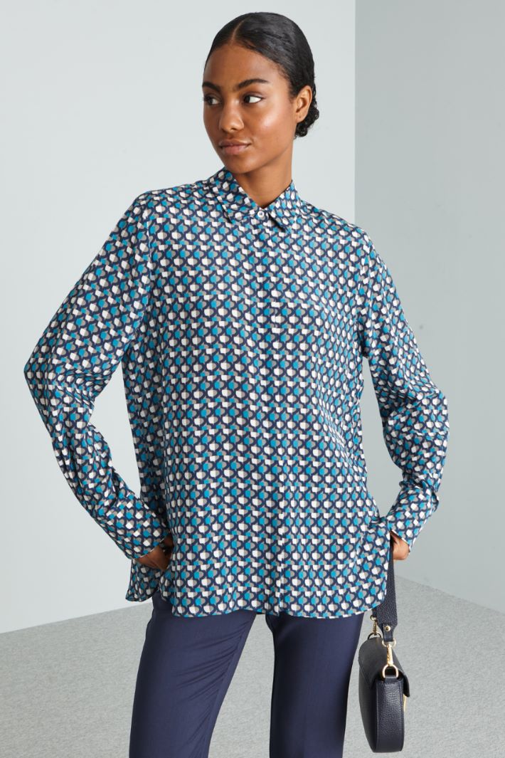 Printed crepe shirt Intrend - 3