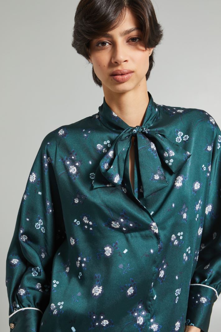 Foulard-embellished twill blouse Intrend - 4