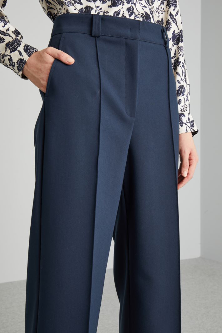 Trousers with sewn pleats Intrend - 4