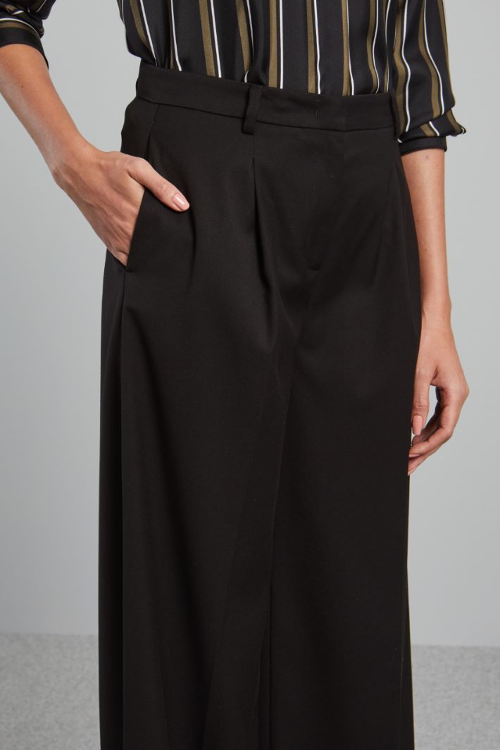 Wide-fit high waisted trousers Intrend - 4