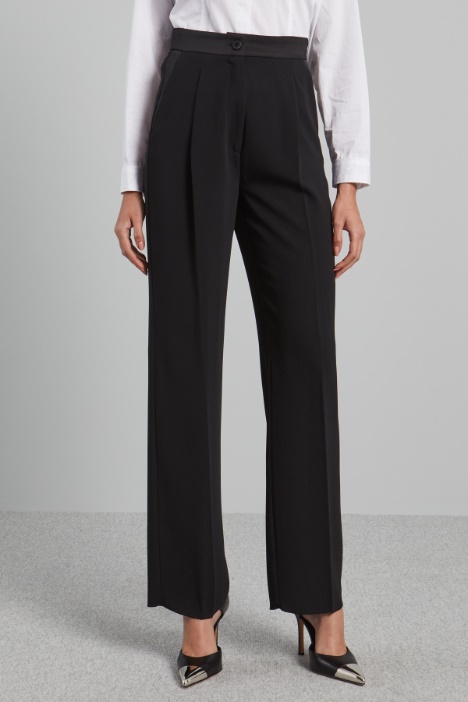 Pantaloni in enver satin