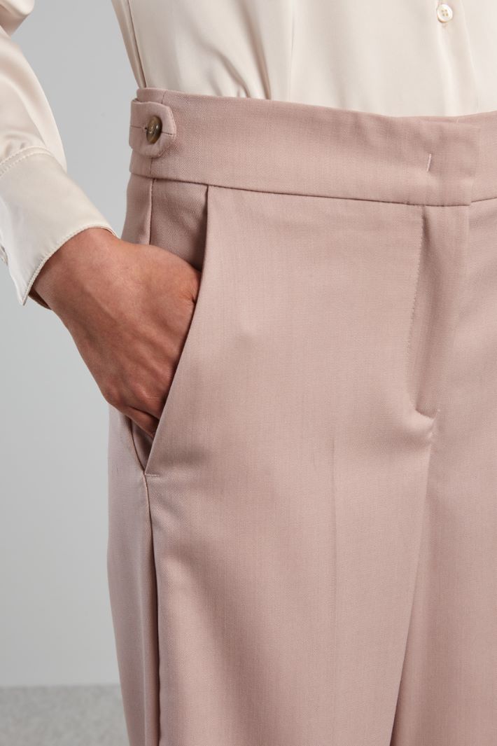 Trousers with tab details Intrend - 3