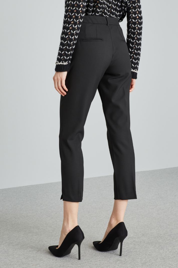 Slit-embellished trousers Intrend - 2