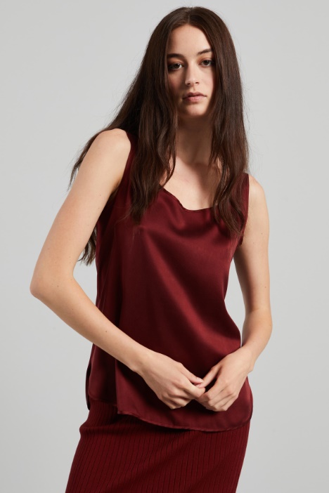 Sleeveless satin top Intrend