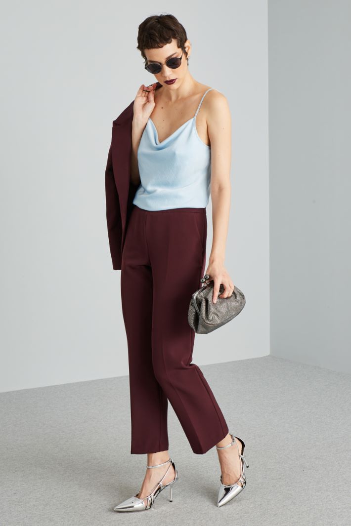 Draped neck top Intrend