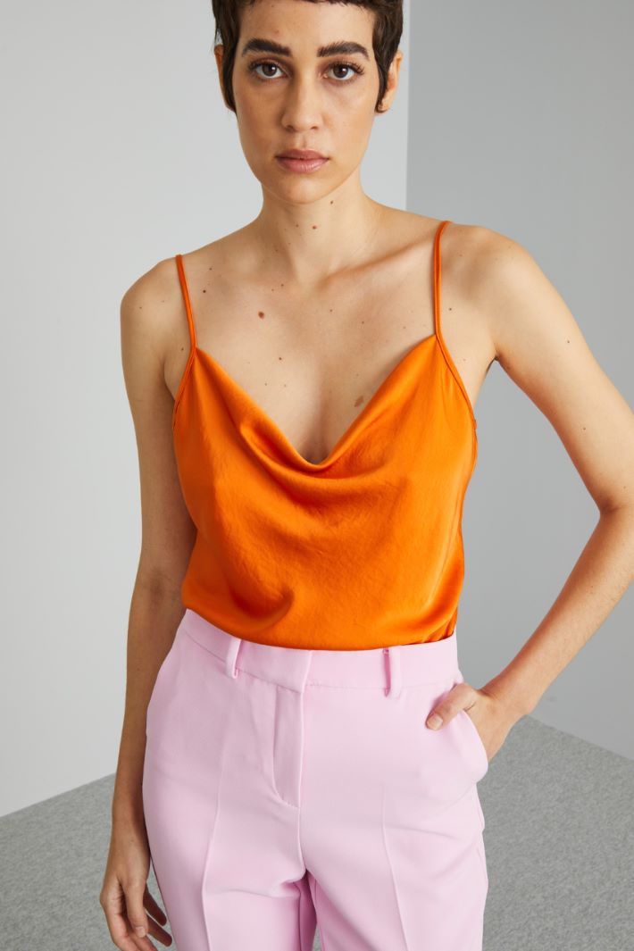 Draped neck top Intrend - 4