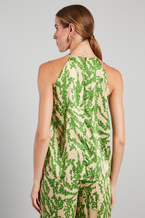 Top con scollo all'americana