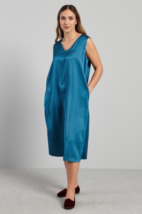 Abito con scollo a V