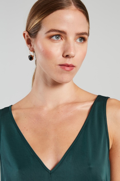 Vestido tipo camisón con abertura