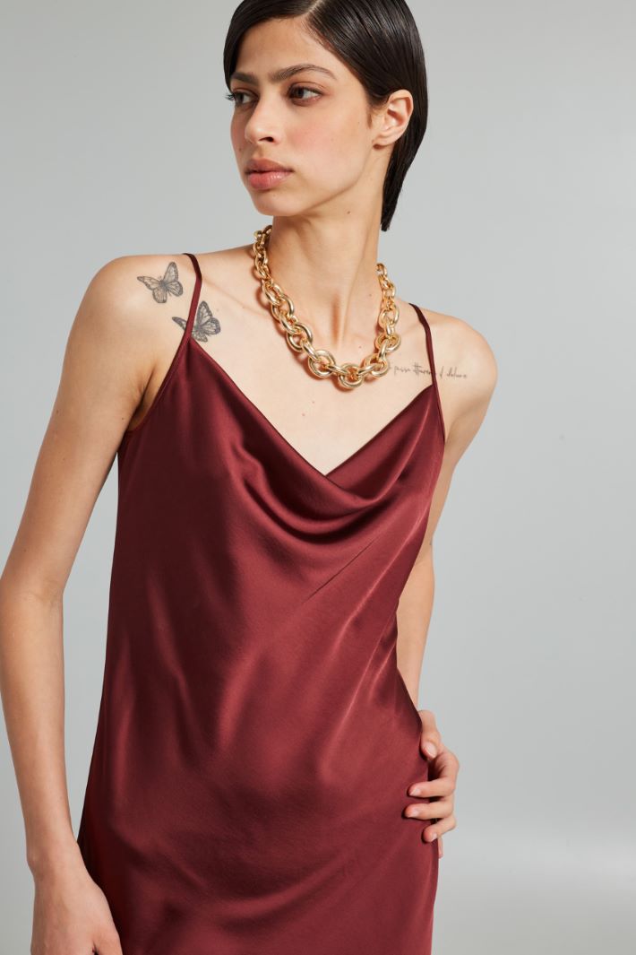 V-neck slip dress Intrend - 4