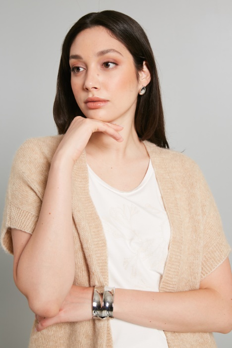 Cardigan con maniche corte