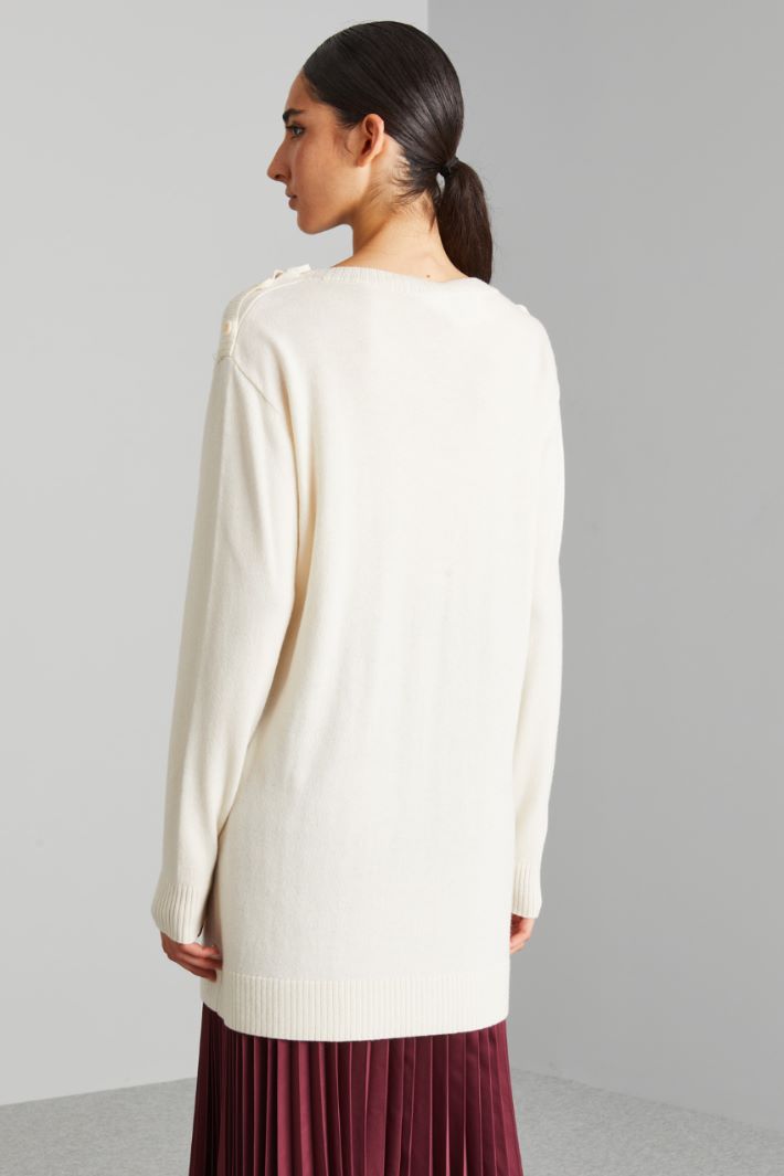 Long buttoned sweater Intrend - 2