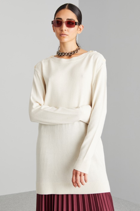 Long buttoned sweater Intrend