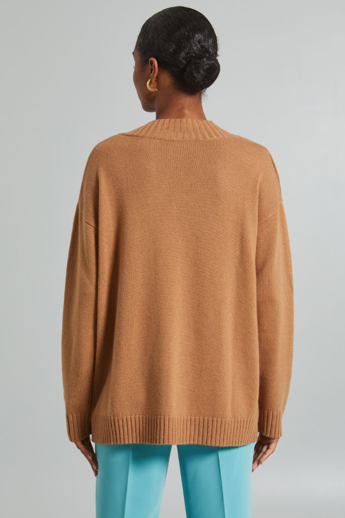 Loose fit V-neck sweater Intrend - 2