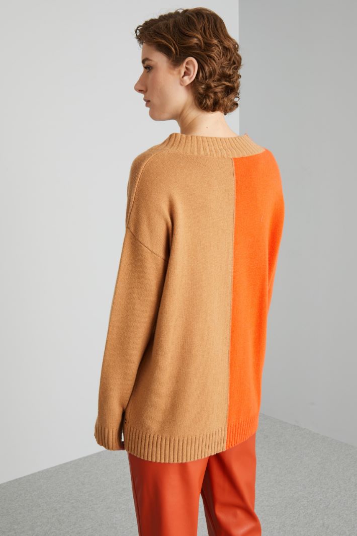 Loose fit V-neck sweater Intrend - 2