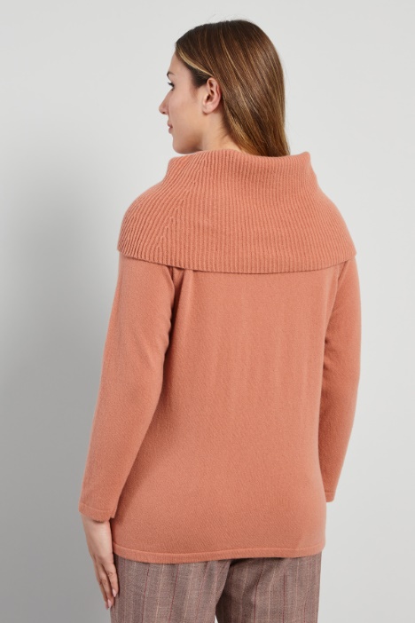 Maglia con maxi collo