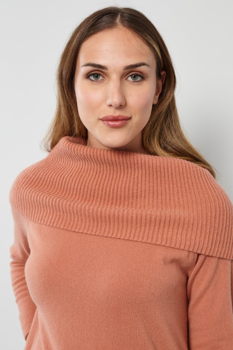 Maglia con maxi collo