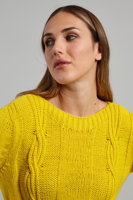 Maglia con scollo a barchetta