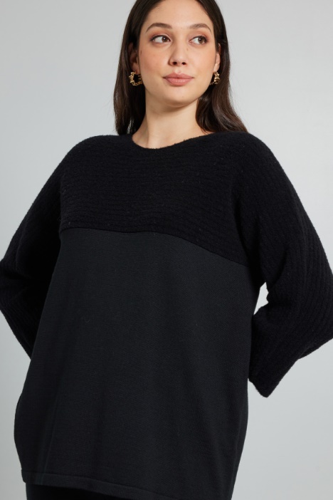 Sweater with bouclé insert Intrend