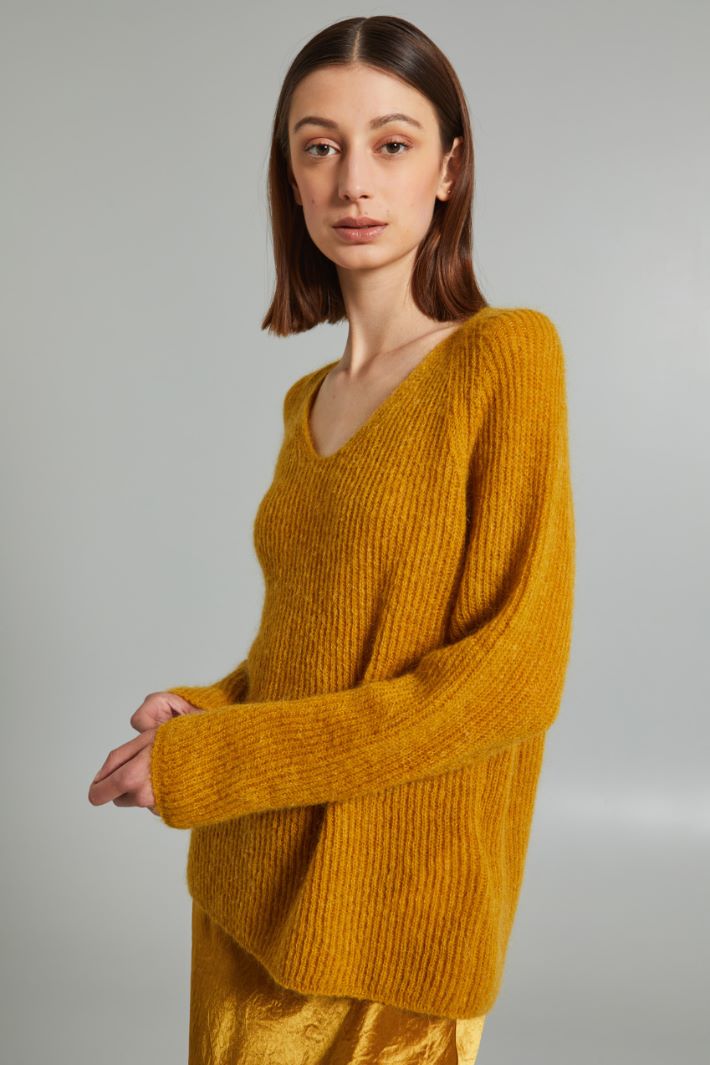 V-neck sweater Intrend - 3