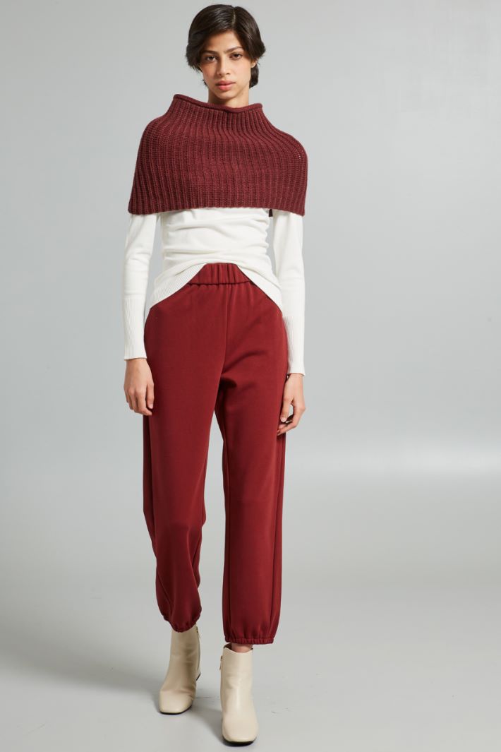 Asymmetric neck sweater Intrend