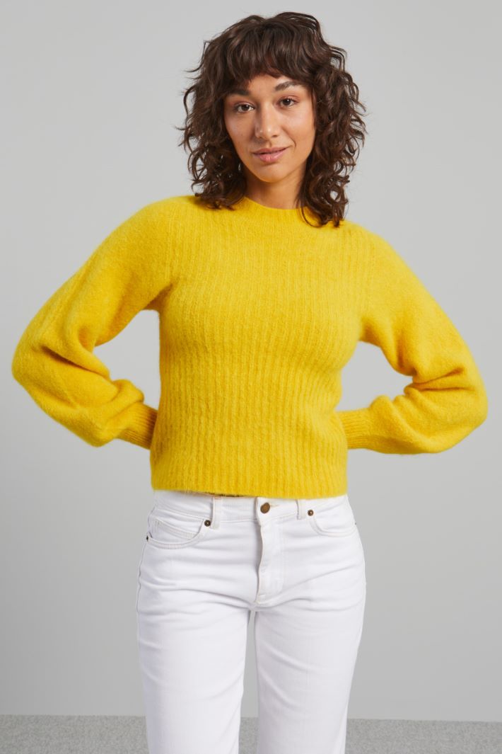 Sweater with puff sleeves Intrend - 3