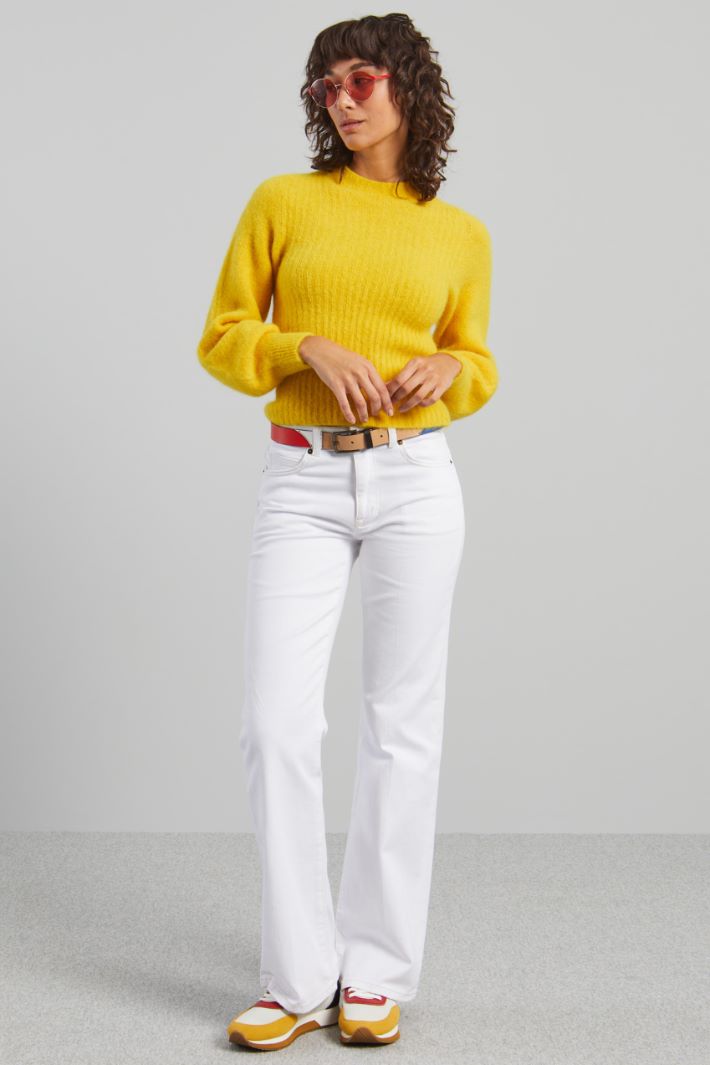 Sweater with puff sleeves Intrend