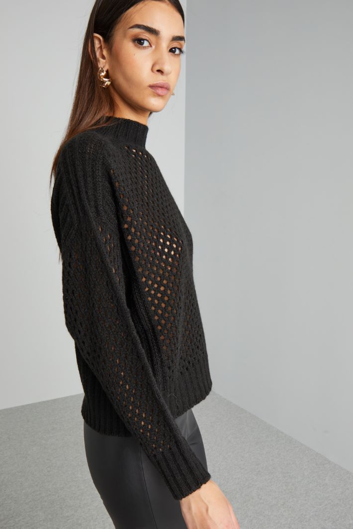 Openwork sweater Intrend - 3