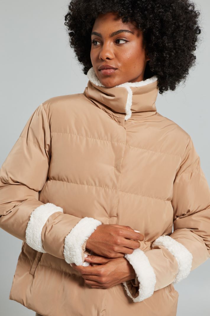 Padded jacket with plush inserts Intrend - 4