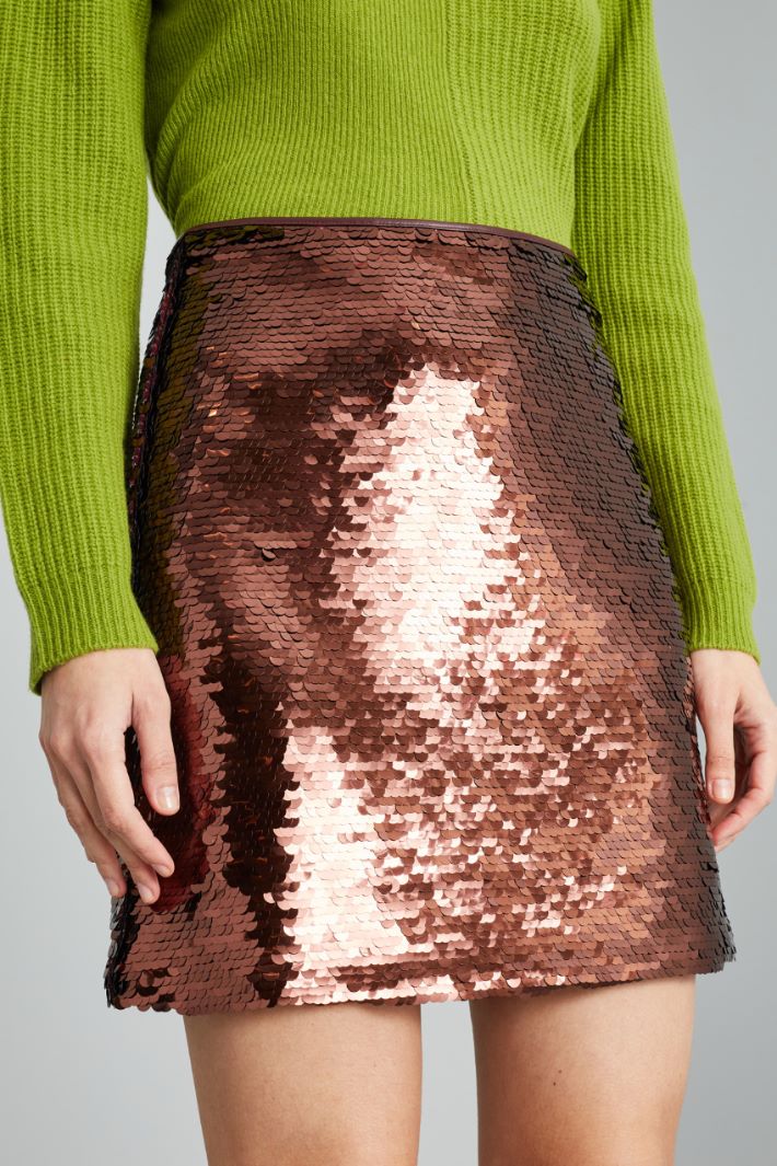 Short sequinned skirt Intrend - 4