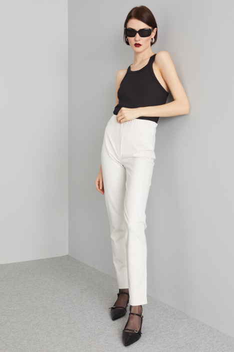 Slim fit faux leather trousers Intrend