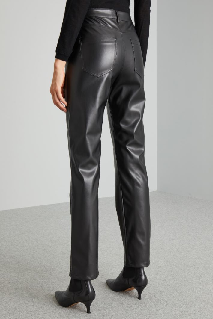 5-pocket faux leather trousers Intrend - 2