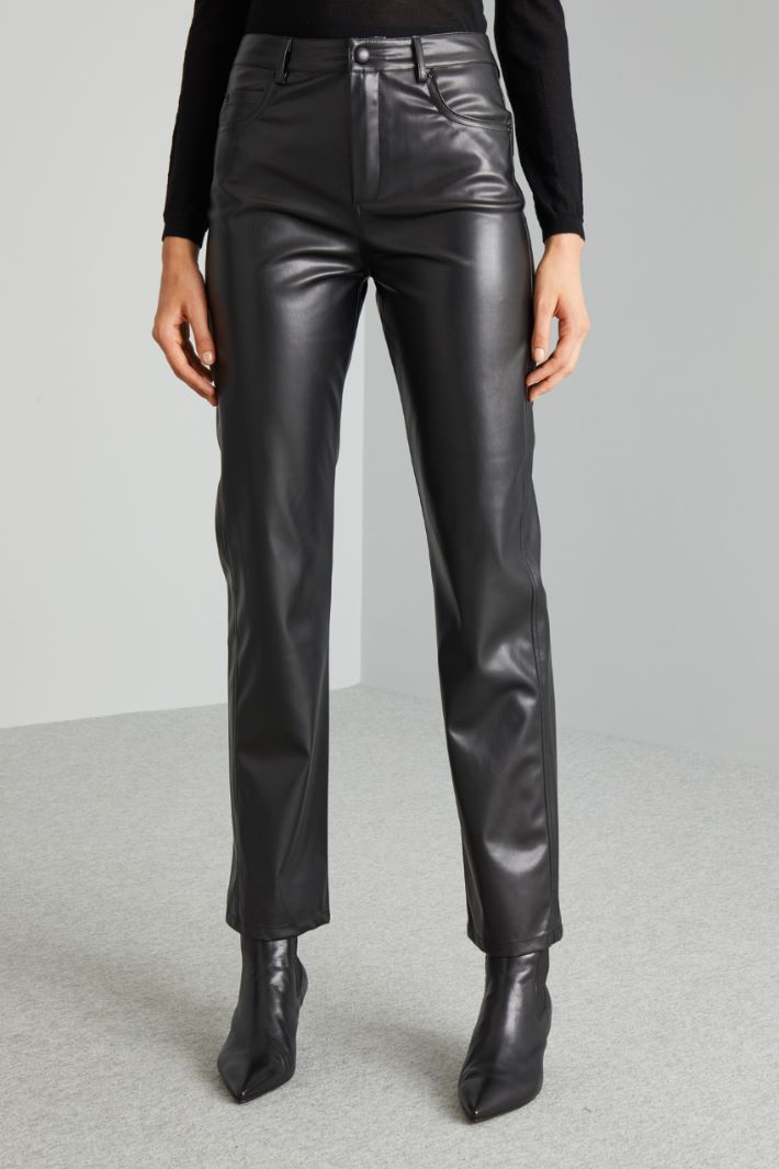 5-pocket faux leather trousers Intrend - 3