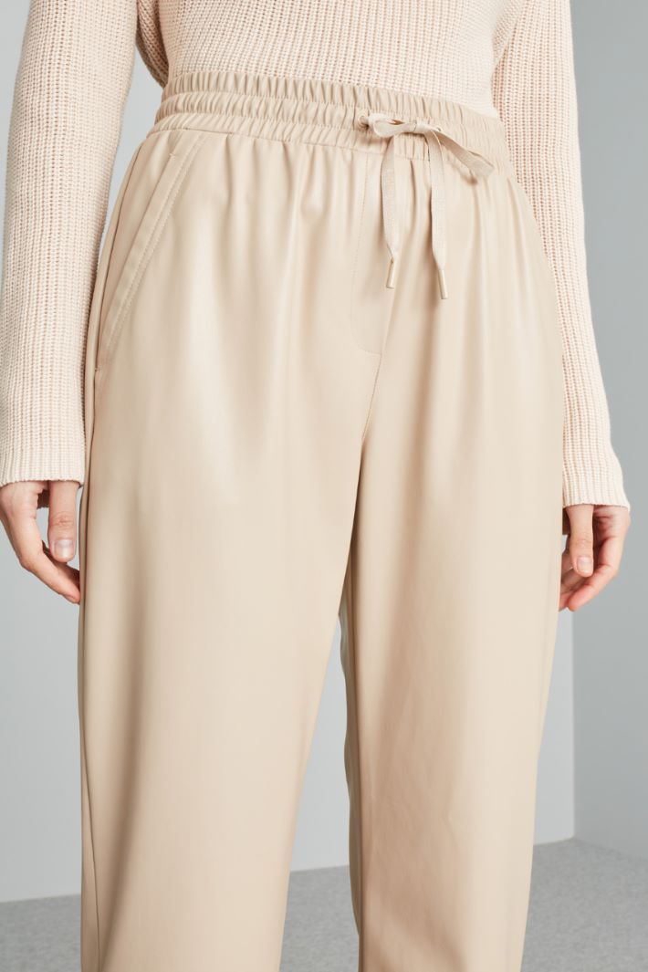 Faux leather baggy trousers Intrend - 4