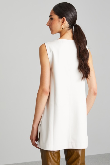 Top lungo in similpelle