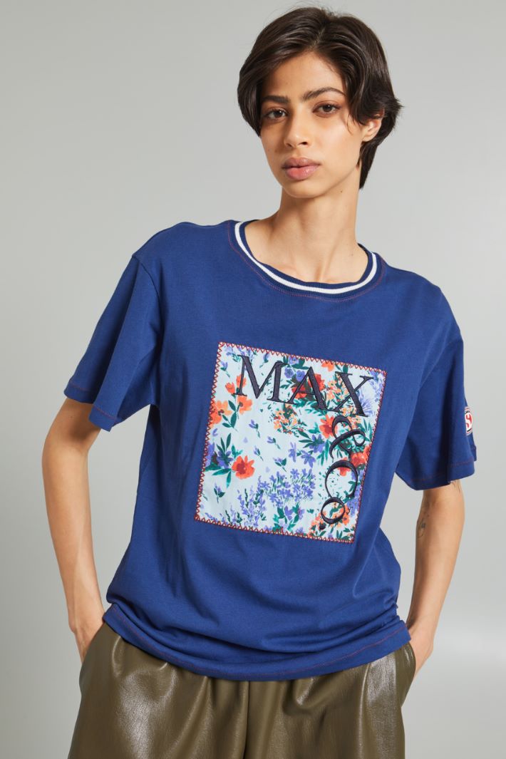 Embroidered T-shirt Intrend - 3