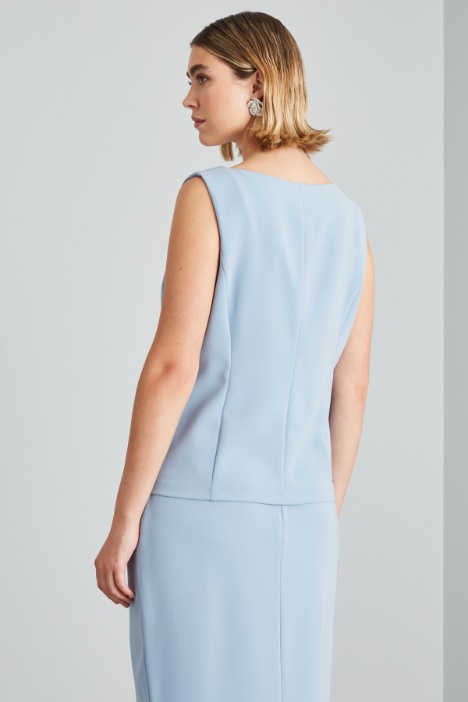 Top con scollo squadrato