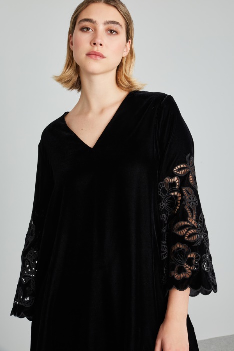 Embroidered velvet tunic Intrend