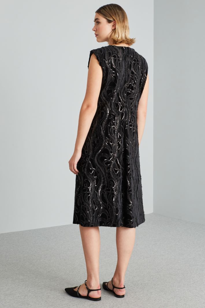 Embroidered velvet dress Intrend - 2