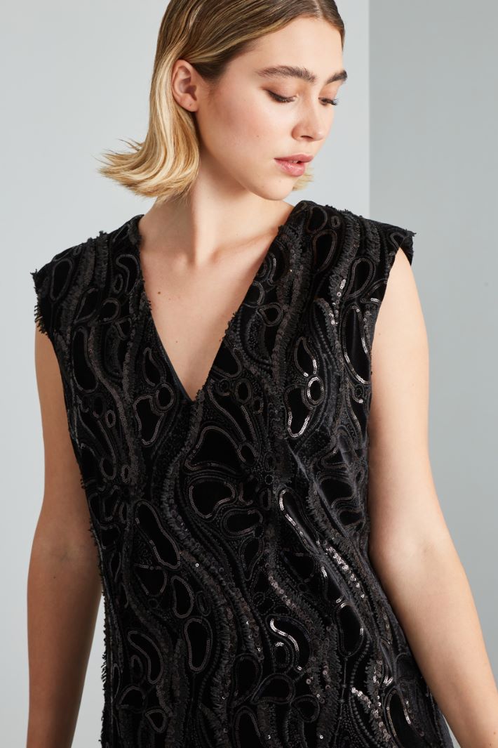 Embroidered velvet dress Intrend - 4