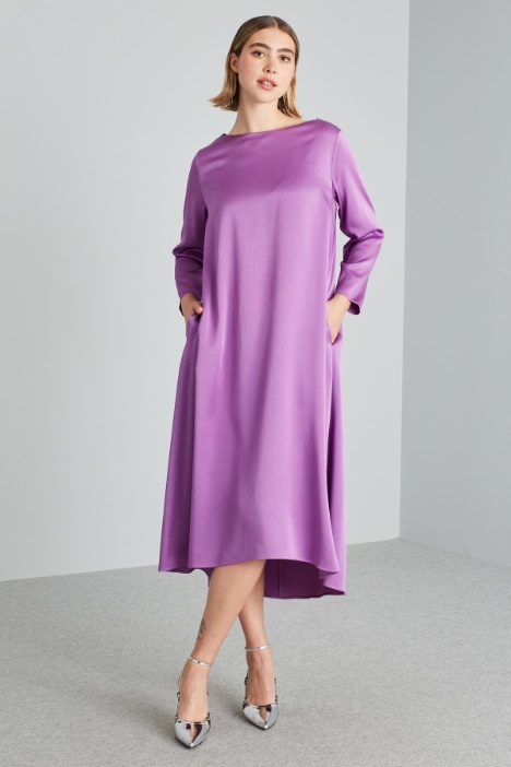 Abito lungo con nastri