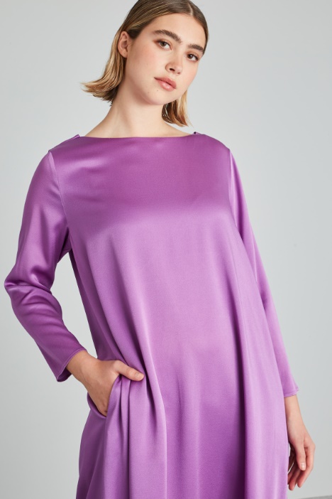 Abito lungo con nastri