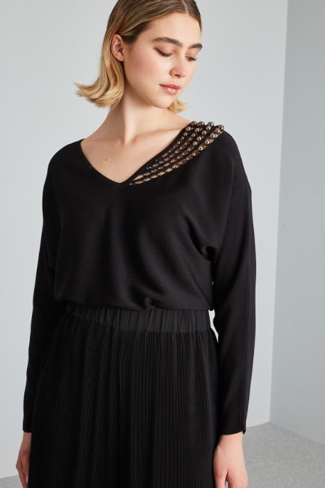 Jersey de viscosa crepé con perlas