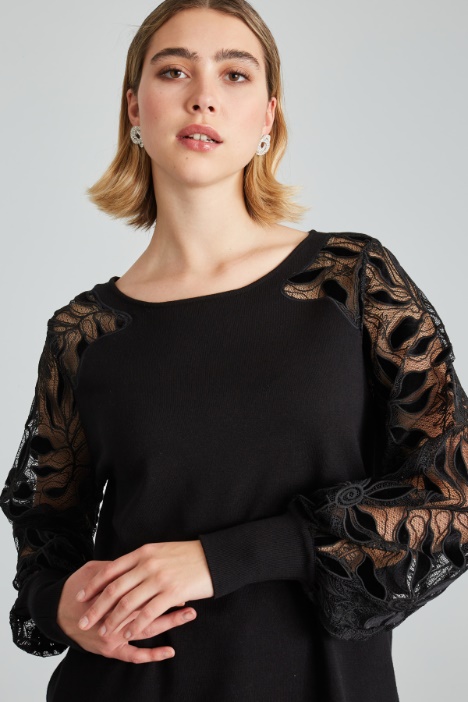 Maglia con maniche in pizzo