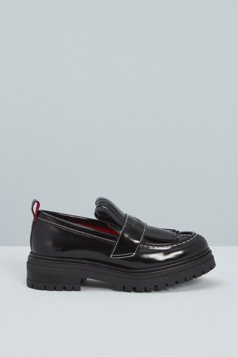 Maxi-fringed loafers Intrend