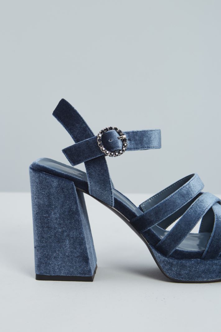 Velvet platform sandals Intrend - 4