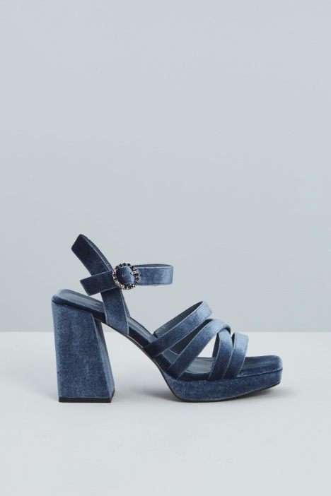 Velvet platform sandals Intrend