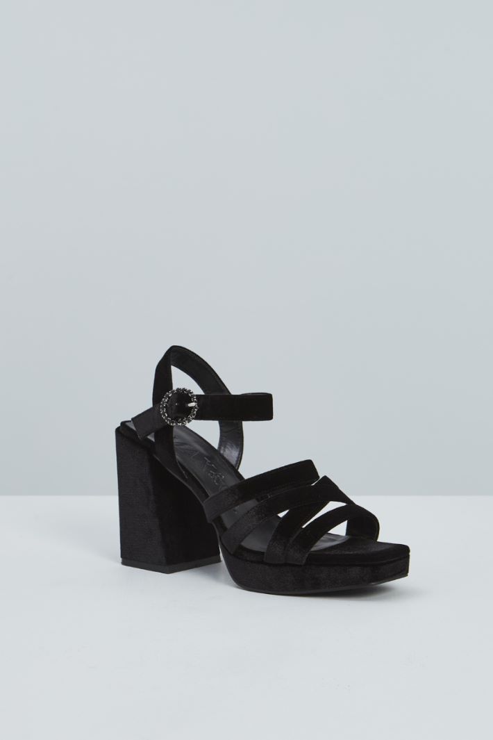 Velvet platform sandals Intrend - 2