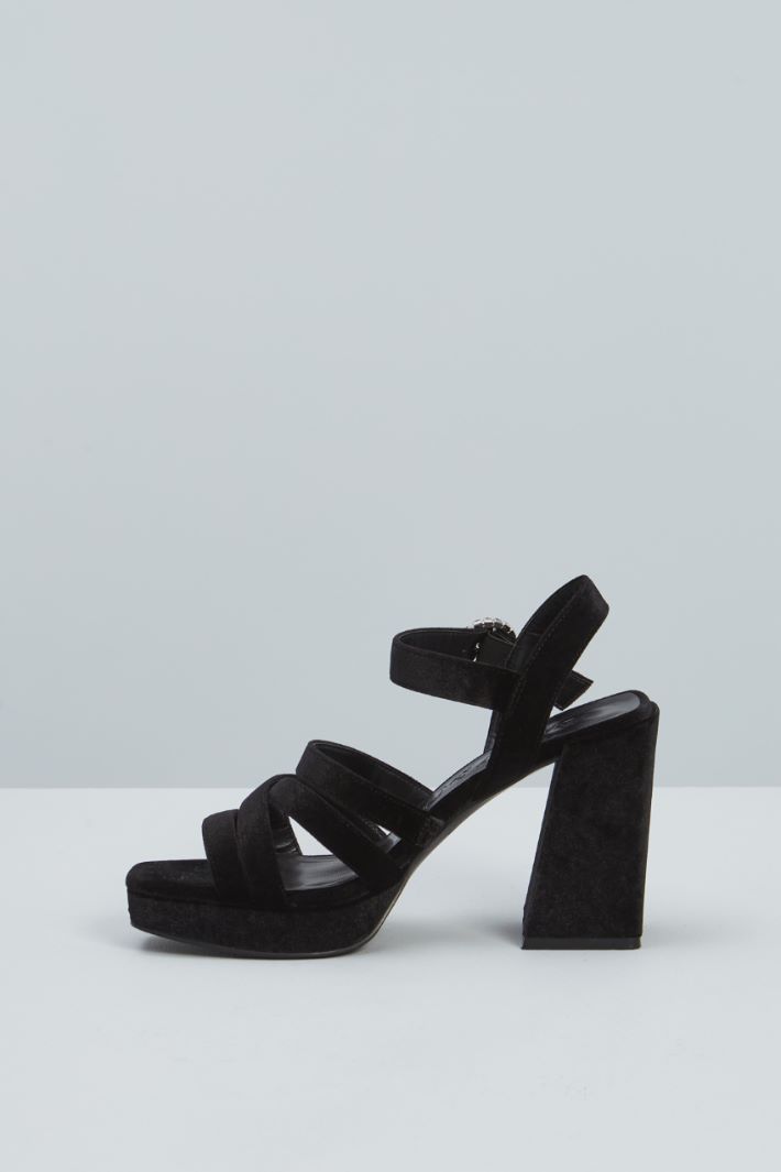 Velvet platform sandals Intrend - 3